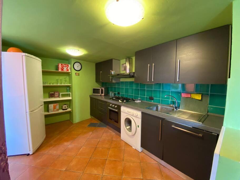 Rainbow House Διαμέρισμα Intra Εξωτερικό φωτογραφία
